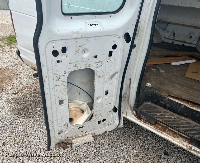 image for item KC9944 2004 Ford E250  van