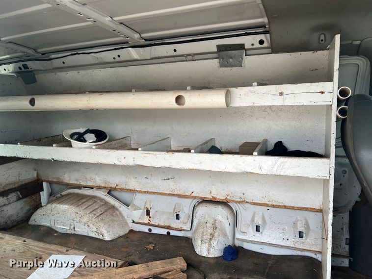 image for item KC9944 2004 Ford E250  van