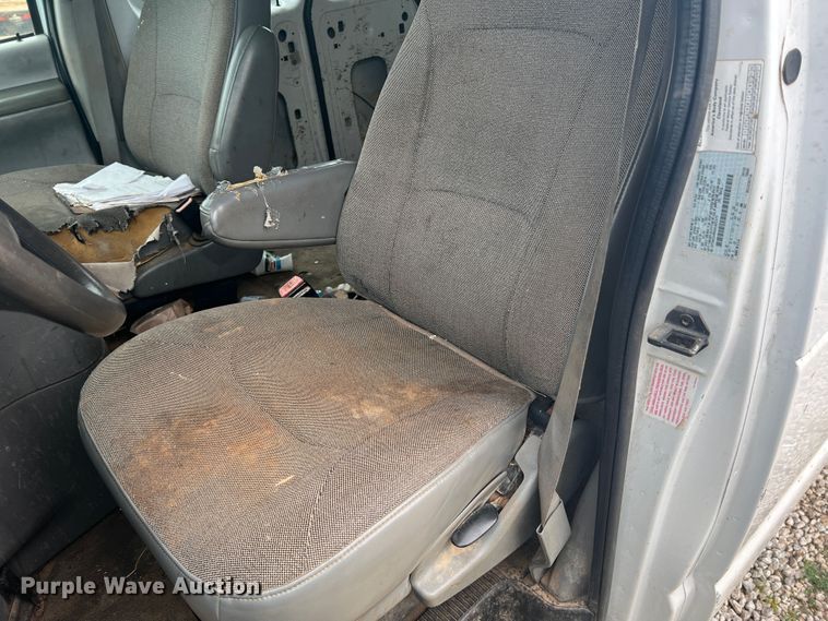 image for item KC9944 2004 Ford E250  van