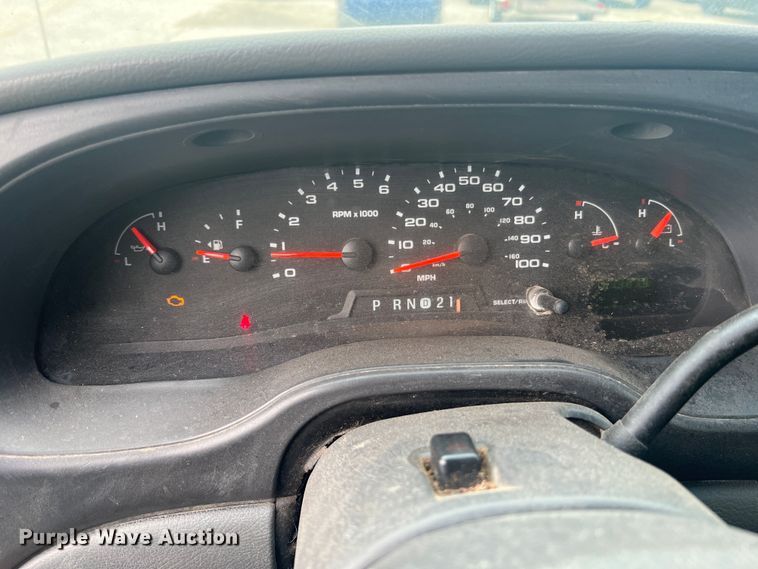 image for item KC9944 2004 Ford E250  van