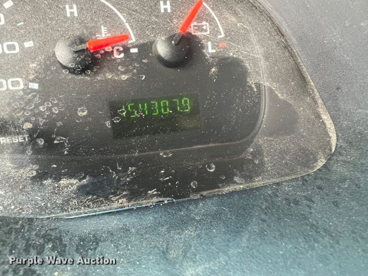 image for item KC9944 2004 Ford E250  van