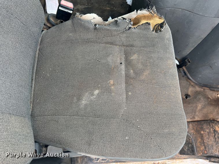 image for item KC9944 2004 Ford E250  van