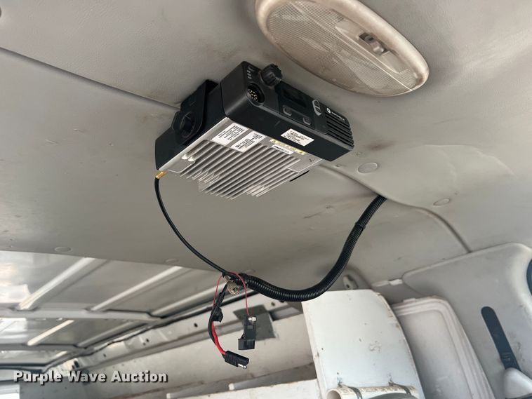 image for item KC9944 2004 Ford E250  van