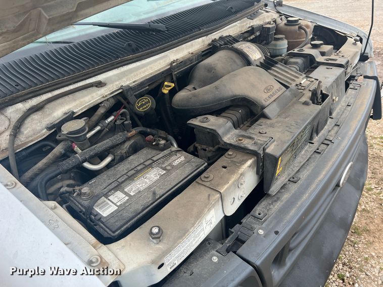 image for item KC9944 2004 Ford E250  van