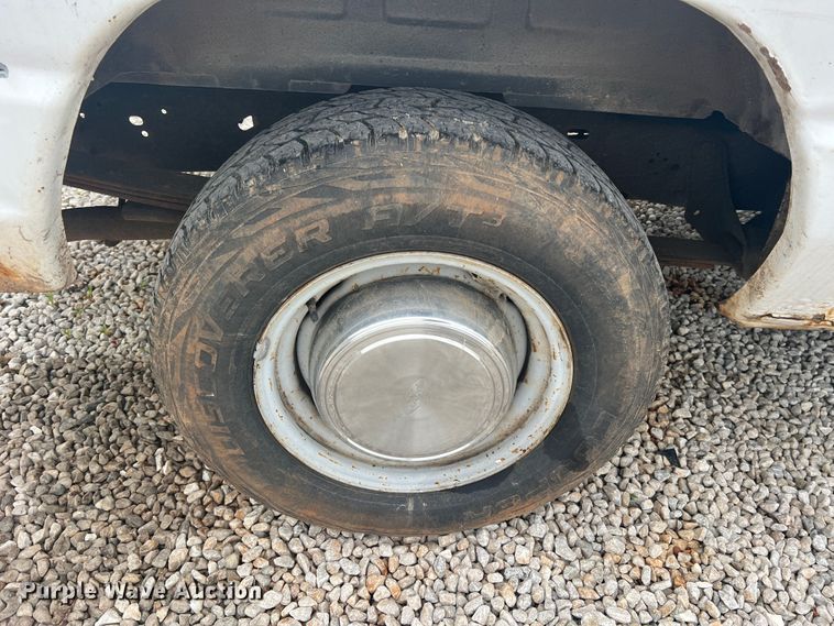 image for item KC9944 2004 Ford E250  van