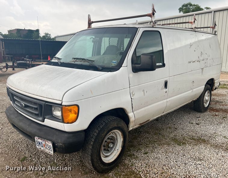 image for item KC9945 2003 Ford E250  van