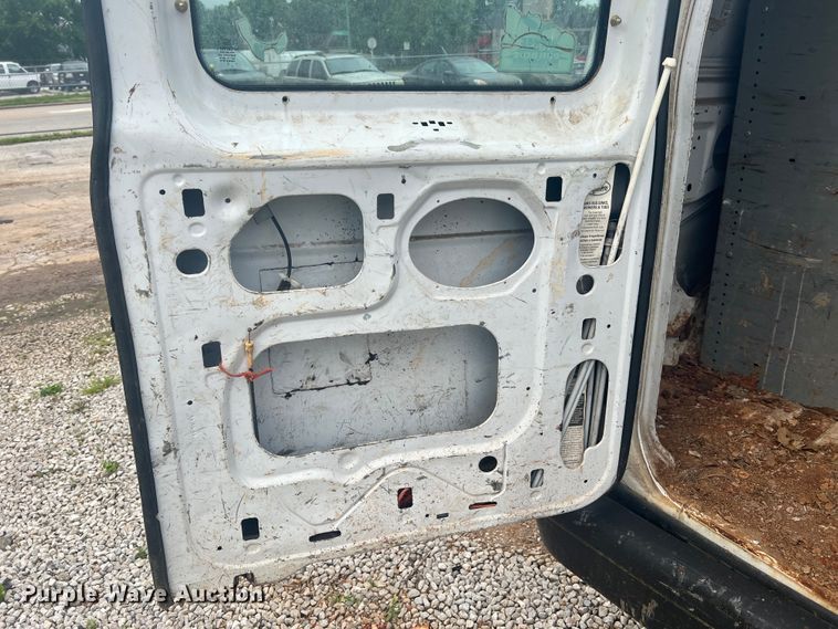 image for item KC9945 2003 Ford E250  van