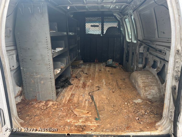 image for item KC9945 2003 Ford E250  van