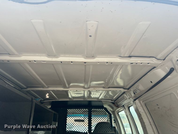 image for item KC9945 2003 Ford E250  van