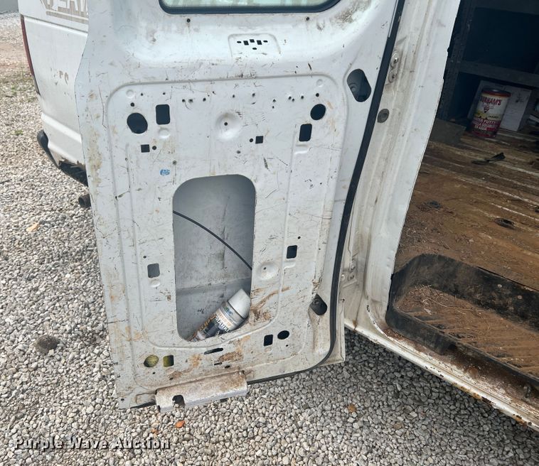 image for item KC9945 2003 Ford E250  van