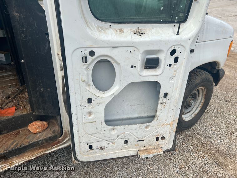 image for item KC9945 2003 Ford E250  van