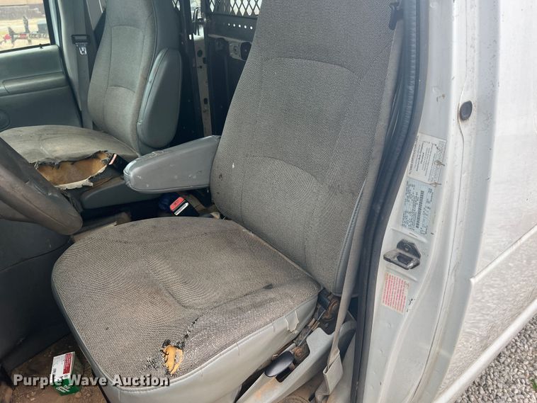 image for item KC9945 2003 Ford E250  van