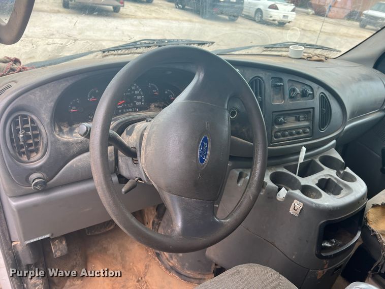 image for item KC9945 2003 Ford E250  van