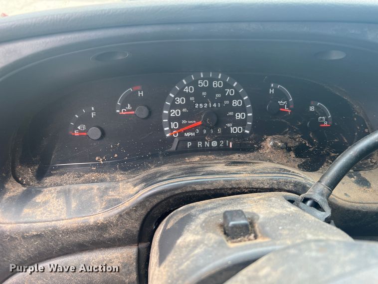 image for item KC9945 2003 Ford E250  van