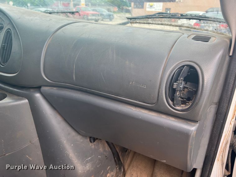 image for item KC9945 2003 Ford E250  van