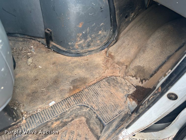 image for item KC9945 2003 Ford E250  van