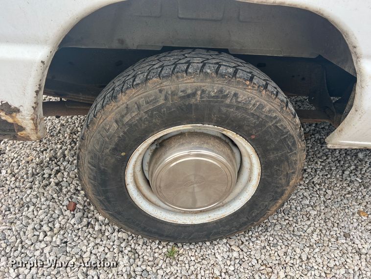 image for item KC9945 2003 Ford E250  van