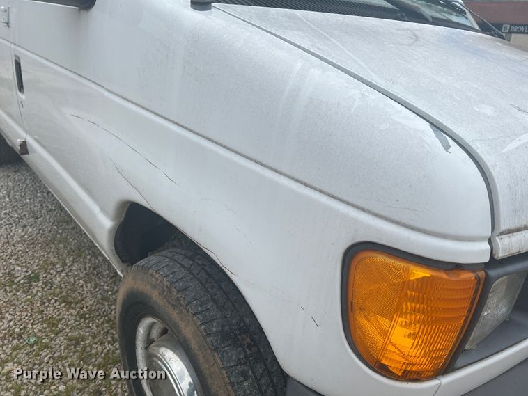 image for item KC9946 2006 Ford E250  van