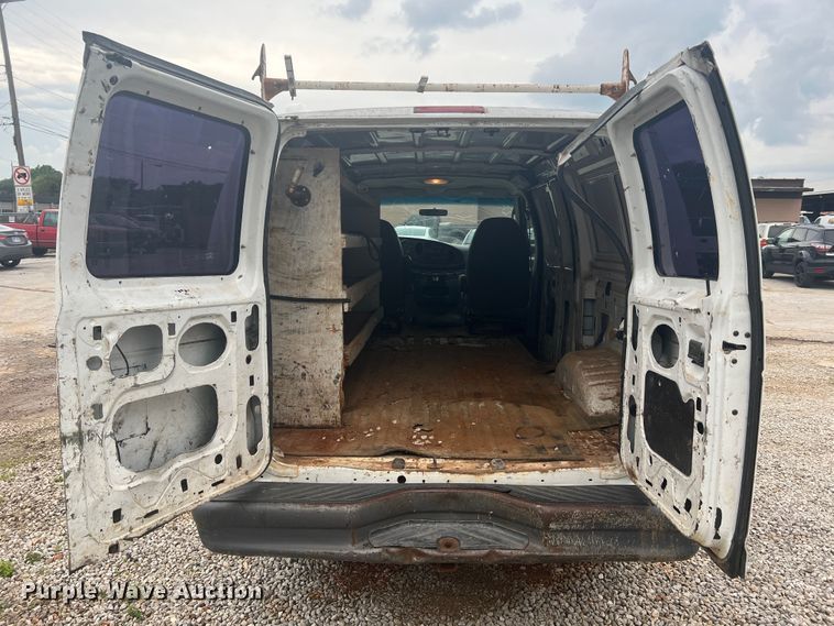 image for item KC9946 2006 Ford E250  van