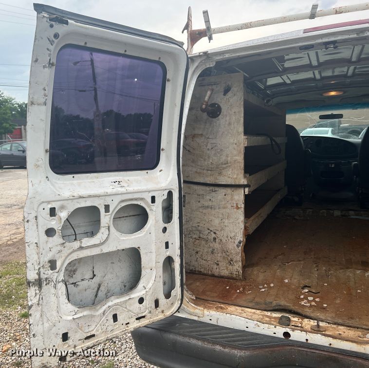 image for item KC9946 2006 Ford E250  van