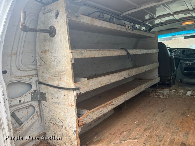 image for item KC9946 2006 Ford E250  van