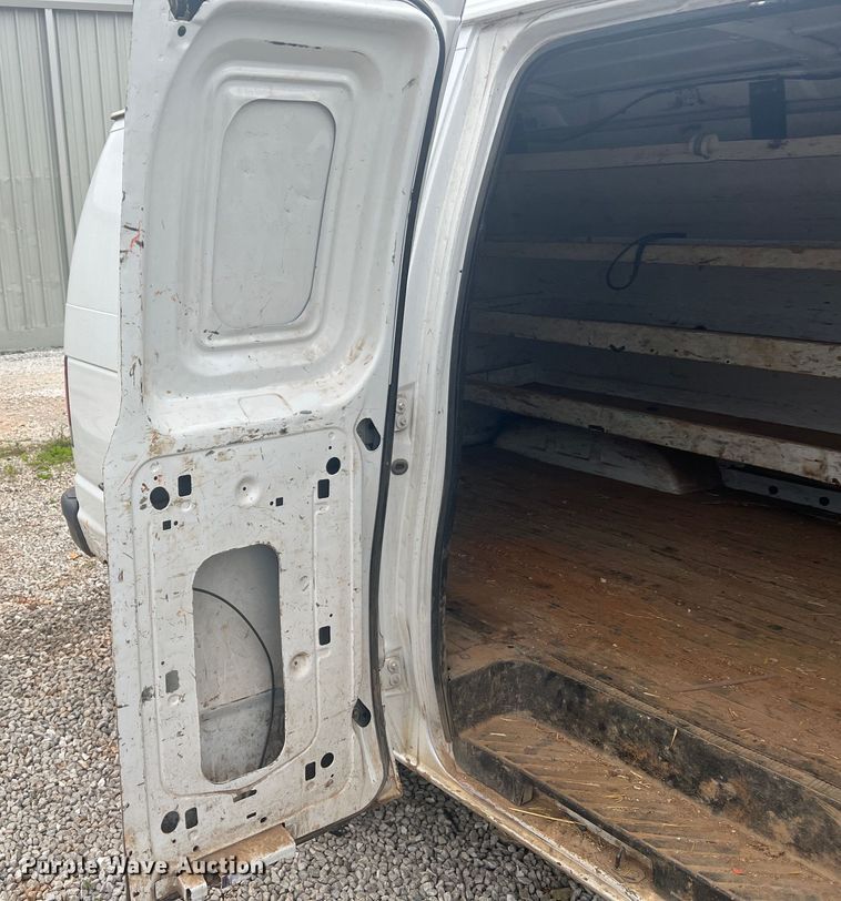 image for item KC9946 2006 Ford E250  van