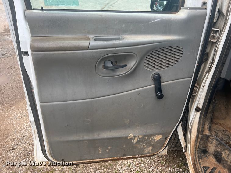 image for item KC9946 2006 Ford E250  van
