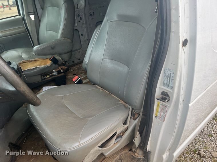 image for item KC9946 2006 Ford E250  van
