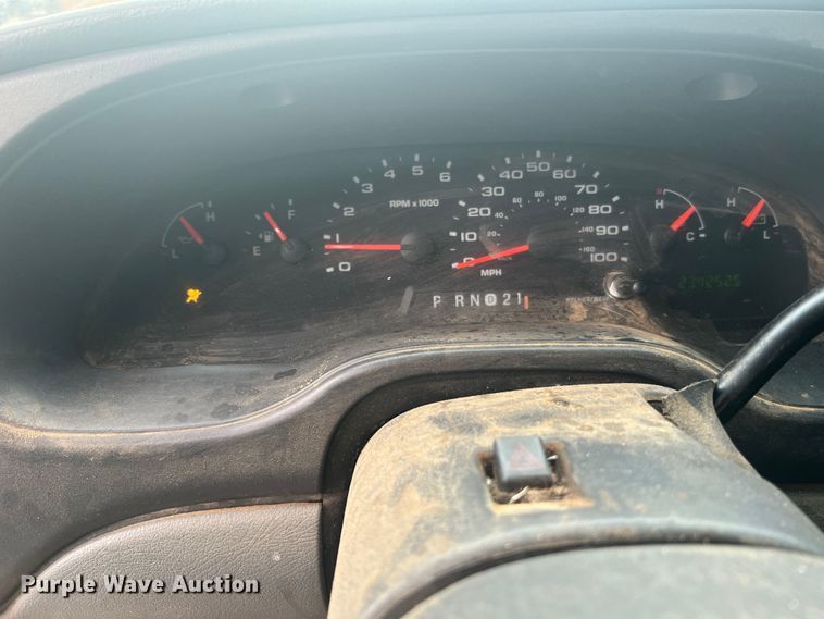 image for item KC9946 2006 Ford E250  van