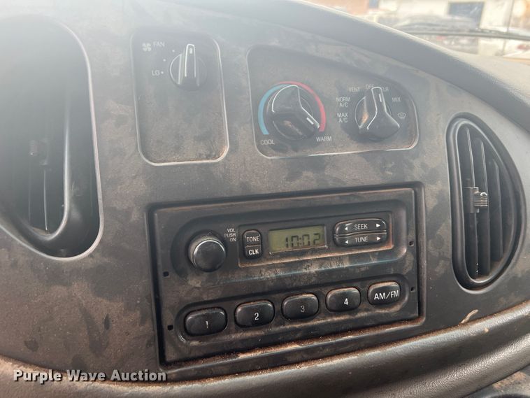 image for item KC9946 2006 Ford E250  van