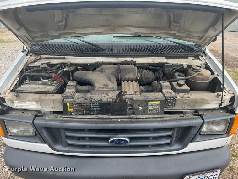 image for item KC9946 2006 Ford E250  van