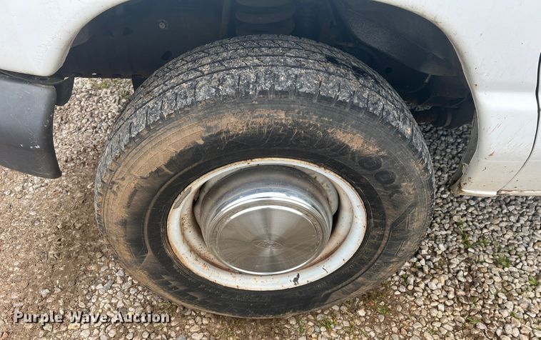 image for item KC9946 2006 Ford E250  van