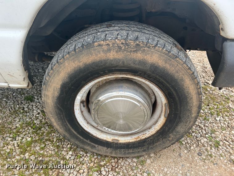 image for item KC9946 2006 Ford E250  van