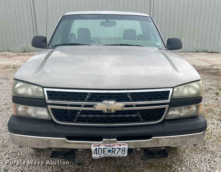 image for item KC9947 2006 Chevrolet Silverado 1500  pickup truck