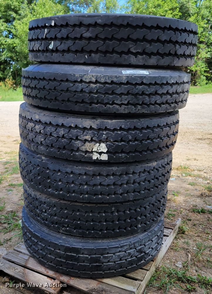 image for item KD9832 (6) Firestone 12.00R20 tires