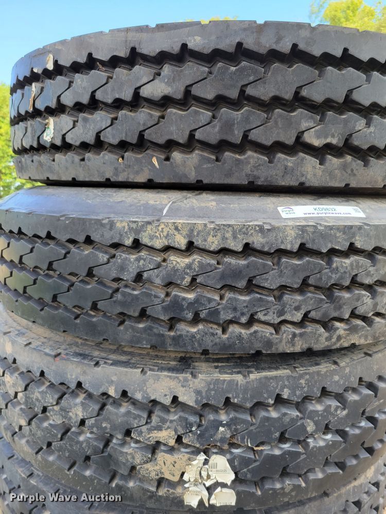 image for item KD9832 (6) Firestone 12.00R20 tires