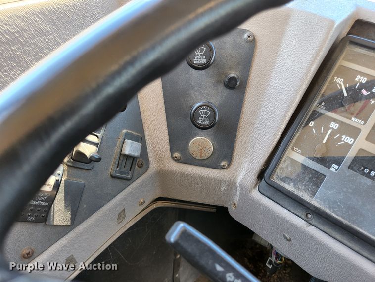 image for item KE9873 2001 International 3800 AmTran  school bus