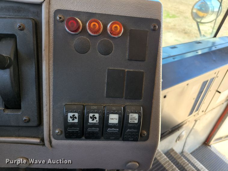 image for item KE9873 2001 International 3800 AmTran  school bus