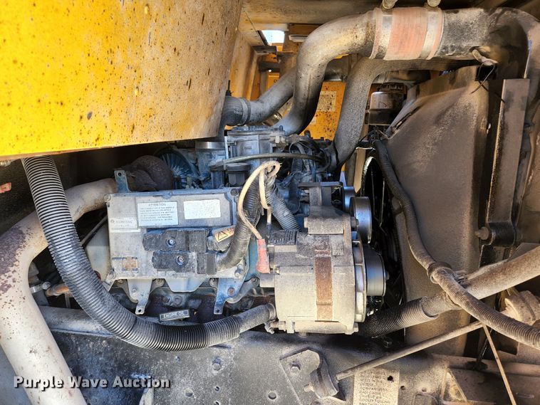 image for item KE9873 2001 International 3800 AmTran  school bus