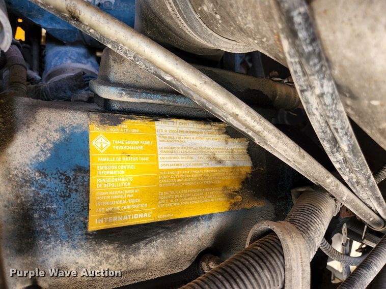 image for item KE9873 2001 International 3800 AmTran  school bus