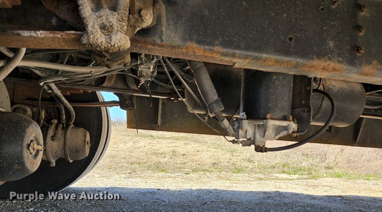 image for item KE9873 2001 International 3800 AmTran  school bus