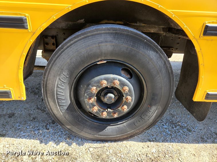 image for item KE9873 2001 International 3800 AmTran  school bus