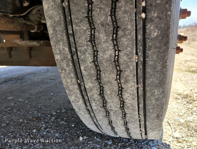 image for item KE9873 2001 International 3800 AmTran  school bus