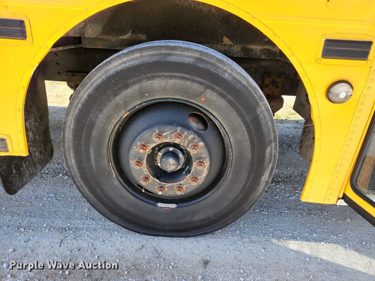 image for item KE9873 2001 International 3800 AmTran  school bus