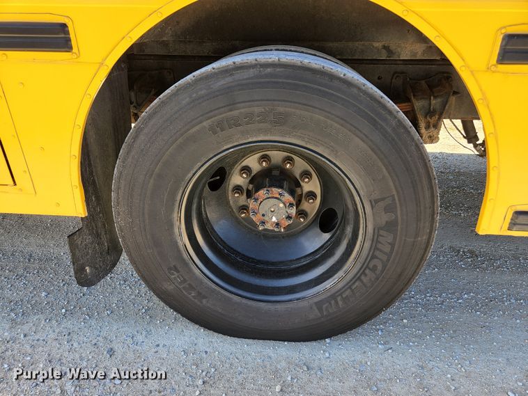 image for item KE9873 2001 International 3800 AmTran  school bus