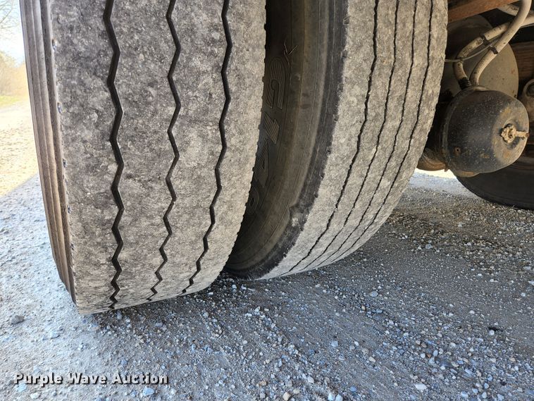 image for item KE9873 2001 International 3800 AmTran  school bus