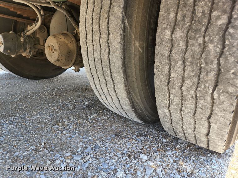 image for item KE9873 2001 International 3800 AmTran  school bus