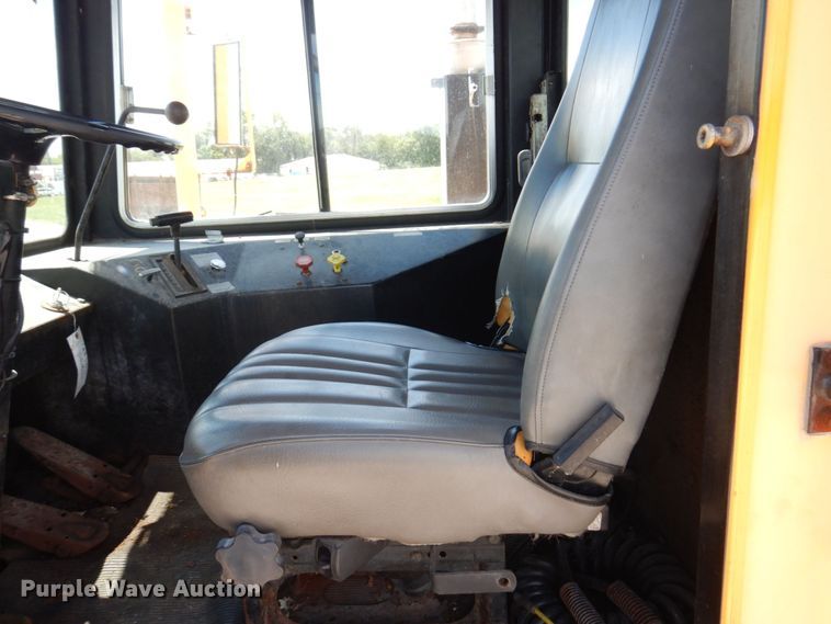 image for item KF9636 1994 Capacity TJ5000  yard truck