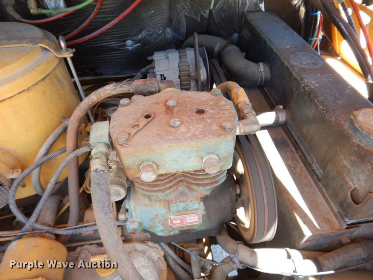 image for item KF9636 1994 Capacity TJ5000  yard truck