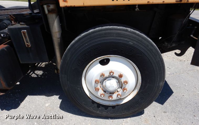 image for item KF9636 1994 Capacity TJ5000  yard truck